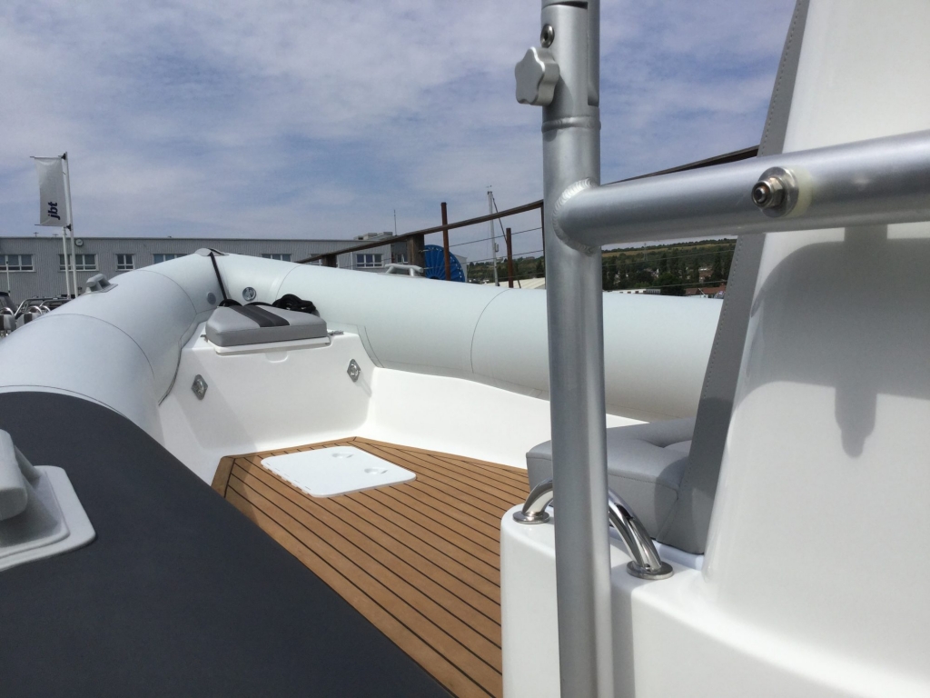 Custom - Ballistic 7.8 RIB with twin Yamaha F175CETX engines - Foredeck